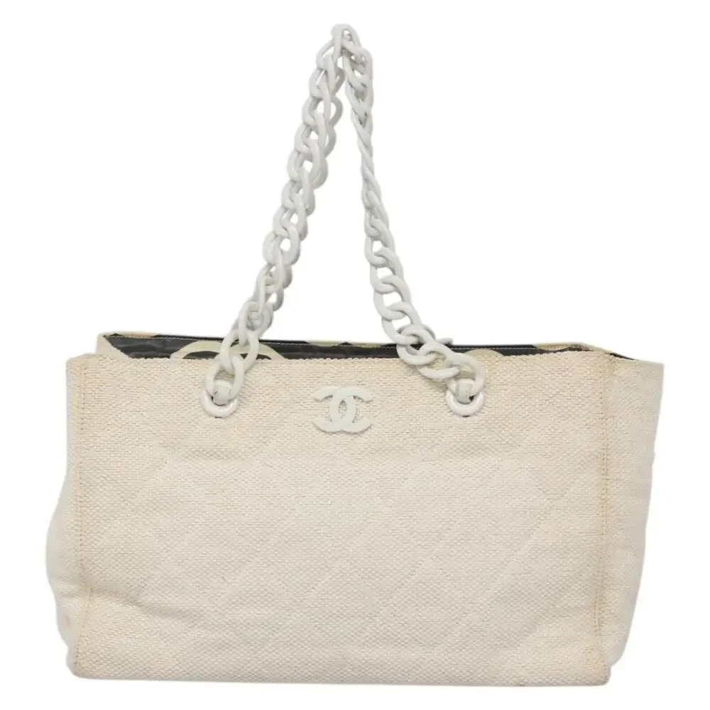 Chanel Matelasse Chain Shoulder Bag White